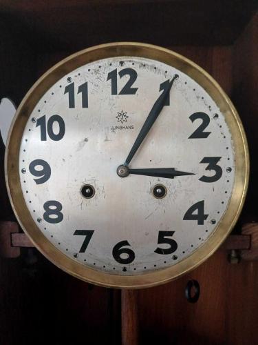 1960 YILLARI ALMAN JUNGHANS MARKA GONGLU KURMALI ANTİKA DUVAR SAATİ FAAL ÇALIŞIR DURUMDA