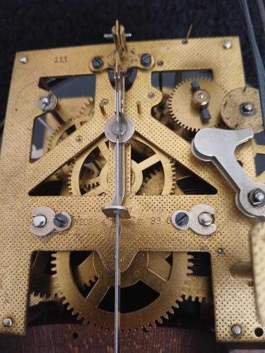 1960 YILLARI ALMAN JUNGHANS MARKA GONGLU KURMALI ANTİKA DUVAR SAATİ FAAL ÇALIŞIR DURUMDA