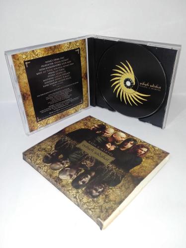 Cd Yüksek Sadakat Katil & Maktül albümü. Orijinal. Disk 10 üzerinden 9.5 sorunsuz çalışıyor. Kartonet tertemiz Koleksiyonluk