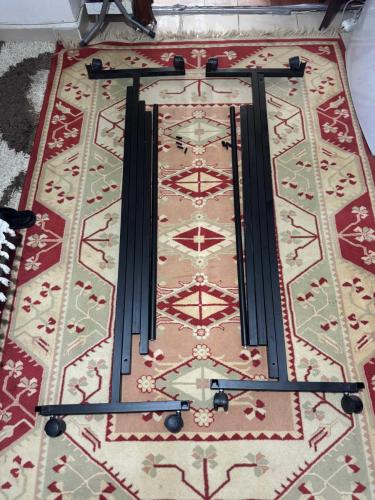 Demonte Tekerlekli Elbise Askılığı 2 Adet Yükseklik 156 cm Uzunluk 120 cm En 50 cm