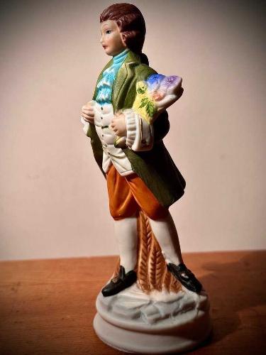 Vintage el işçiliği damgalı Avrupa nadir biblo