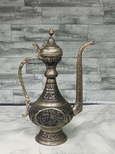 Eskilerden Antika Değerinde Osmanlı Tuğralı ve Muazzam Kalem İşçilikli Bakır İbrik