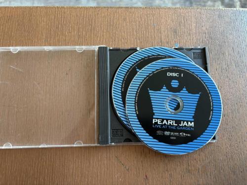 PEARL JAM– Lve At The Garden 2 DVD CD