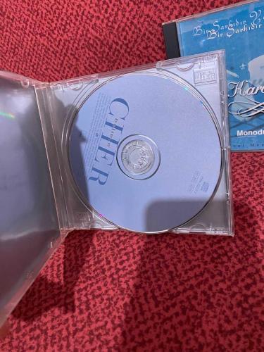 3 müzik cd ( kaplar kırık )