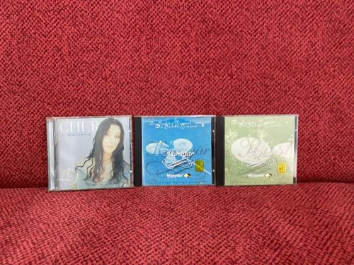 3 müzik cd ( kaplar kırık )