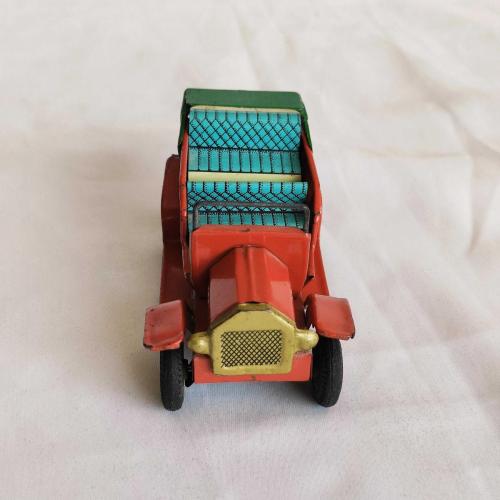 ESKİ TENEKE KLASİK ARABA (Japon)