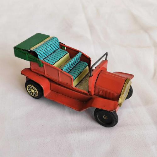 ESKİ TENEKE KLASİK ARABA (Japon)