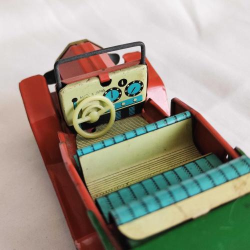 ESKİ TENEKE KLASİK ARABA (Japon)