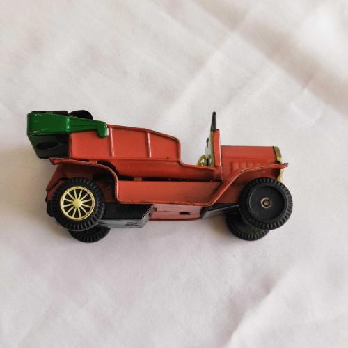 ESKİ TENEKE KLASİK ARABA (Japon)