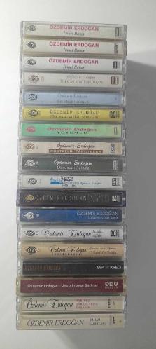 18 ADET ÖZDEMİR ERDOĞAN KASETİ