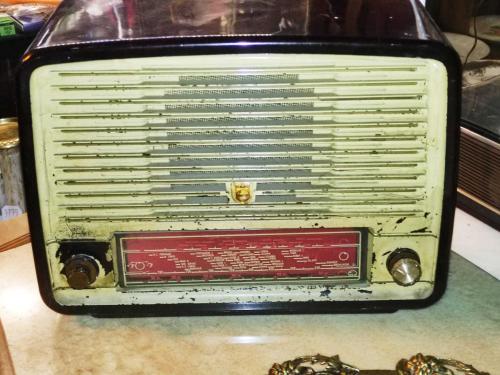 20292-ANTİKA PHILIPS BAKALİT KASA LAMBALI RADYO