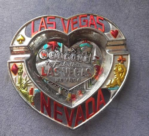 LAS VEGAS  NEVADA TEMALI METAL KÜL TABLASI. FOTOĞRAFTA GÖRÜLDÜĞÜ GİBİDİR KOLEKSİYONLUK NADİR