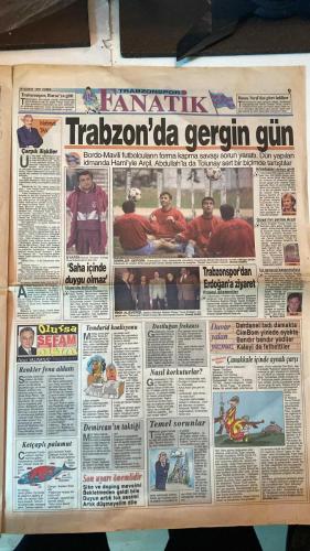 FANATİK SPOR GAZETESİ - TURKISH NEWSPAPER - DOĞUM GÜNÜ HEDİYESİ  - EKSİKSİZ TAM TAKIM GAZETE - 28 ŞUBAT 1997 - SAYI: 466 - RIDVAN DİLMEN - SERDAR BİLGİLİ - ALİ ŞEN - SERGEN - RECEP - ALPAY - HAGİ - HAKAN ŞÜKÜR - ILIE - ARİF - FATİH TERİM - BÜLENT - FETİ - CELAL GÜRCAN - AHMET SAN - BURHAN USLU - ENDİR ERKEK - ORHAN YILDIRIM - AYKUT AKICI - EROL DEMİRKOL - KARAÇAY - BU VATAN HEPİMİZİN - GERÇEK SPOR GAZETESİ - FANATİK - FANATİK FARKI - FUTBOLUMUZDA DEVRİM - DENİZLİ UMUT DOLU - HOLLANDA BASINI: TÜRKLER ŞAHANE - SİFO ZİRVE İÇİN İDDİALI - 2004 İÇİN ÇOK YOL KATETTİK - KARTAL’IN KUPA PROVASI: RAKİP ÇANAKKALE - ŞEN İMZA TÖRENİNDE GÜRLEDİ - FENER’DEN BÜYÜK KUPA - EKREM KURT VEFAT ETTİ - GERÇEK ŞOTA’YI BEN DE ÖZLEDİM - HIDDINK: KORKAKLAR - CİM BOM MICHAEL’I ÇAĞIRDI - FETİ’YE ÖZEL HAP GELİYOR - ÇEVRECİ GALATASARAY: 100 FİDAN DİKİLDİ - İKİNCİ KEZ HAKAN’SIZ - FLORYA YEŞİLLENDİ - DERNEKTE KONGRE - VEDAT’IN SAKATLIĞI NÜKSETTİ - TERİM İSTEDİ: ILIE OYNUYOR - GALATASARAY 6-1 KARAGÜMRÜK (ÖZEL MAÇ) - HOLL