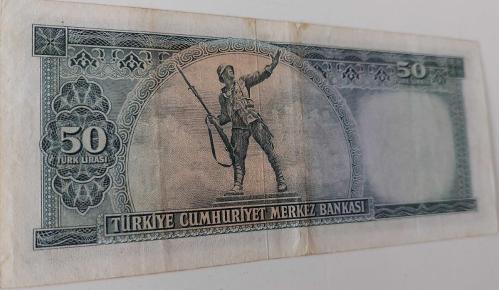 5.EMİSYON 4.TERTİP 50 TÜRK LİRASI SERİ V16 065444 SERİ NUMARALI KAĞIT PARA NATÜREL ÇOK ÇOK TEMİZ EMİSYONUNUN NADİRİDİR