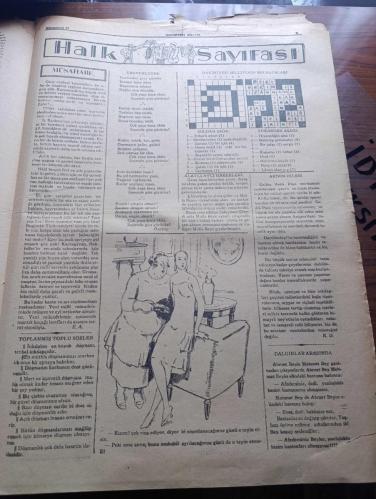 Hakimiyeti Milliye Gazetesi - Turkish Newspaper - 17 Kanunuevvel (Aralık) 1929 - gündelik Çin ihtilali yazan Zeki Mesut Başmakale - Reisicumhur Mustafa Kemal Atatürk Dün Ankara'ya geldiler fotoğraf - Gazi hazretleri M. Karahan'ı kabul ettiler - dostça tezahürlerin Rusya'da akisleri - çekirge mücadelesi Kongresi toplanıyor - Posta umum müdürlüğünden  müfettişler için bir konferans açıldı - yerli malları kullanmak için Ankara Ticaret odası ne yapacak - 1,5 kilo kokain yakalandı - Yaldız yazan Aka Gündüz Yazı Dizisi - Darülfünunda divan kürsülerinin adedini tesbit etti - Ticaret odası katibi umumisi Vehbi Bey işe başladı - Temmuz 14 yazan Emil Ludvig Yazı Dizisi - eski ve yeni dünyada sosyete alemleri yazan Emil Ludwig - halk sayfası - karikatür - Hakimiyeti Milliye'nin bulmacaları - Ekeneklerde şiir yazan özüköy - İtalya başvekili Sinyor Mussolini'nin Yedi Senelik idaresi fotoğraflar - Olimpiyat Flöre şampiyonu Helene Mayer - Gazi Mustafa Kemal Atatürk ahimesut'ta fotoğraf