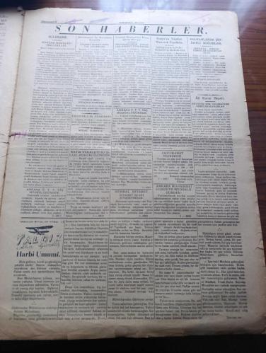 Hakimiyeti Milliye Gazetesi - Turkish Newspaper - 26 Kanunuevvel (Aralık) 1929 - gündelik Yunanistan'da yazan Siirt mebusu Mahmut Başmakale - tasarruf cemiyeti umumi Katip Rahmi Bey'in beyanatı - Türkiye İş bankası'nın ilk tasarruf günü - Hindistan müsteşarı Lord İrwing'e yapılan suikast - Resimli Ay mecmuası aleyhine dava açıldı -  Papalık hariciye nazırı Gasparri - Maryo Sera iflas etti - İş Bankası idare meclisi Siirt mebusu Mahmut Fotoğrafı - La Haye konferansı - kaza belediyeleri için program - Yaldız yazan Aka Gündüz Yazı Dizisi - Churchill'in tenkidatı - Türkiye İş Bankası öğle tatilini kaldırıyor - ucuz kok kömürü hava gazı şirketinde - Klemanso ile katibi fıkra - Hakimiyeti Milliye'nin bulmacaları - tasarrufa maniler şiir yazan Paşa Kazım - karikatür - Türkiye seyrisefain dairesinin 27 Kanunuevvel tarihinden 1 kanunisani tarihine kadar haftalık seyrüsefer programı -  Chevrolet - İş Bankası  pek kıymetli bir hatıra Gazi Mustafa Kemal Atatürk hazretleri teşrifi Fotoğrafı