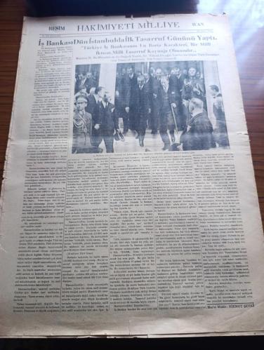 Hakimiyeti Milliye Gazetesi - Turkish Newspaper - 26 Kanunuevvel (Aralık) 1929 - gündelik Yunanistan'da yazan Siirt mebusu Mahmut Başmakale - tasarruf cemiyeti umumi Katip Rahmi Bey'in beyanatı - Türkiye İş bankası'nın ilk tasarruf günü - Hindistan müsteşarı Lord İrwing'e yapılan suikast - Resimli Ay mecmuası aleyhine dava açıldı -  Papalık hariciye nazırı Gasparri - Maryo Sera iflas etti - İş Bankası idare meclisi Siirt mebusu Mahmut Fotoğrafı - La Haye konferansı - kaza belediyeleri için program - Yaldız yazan Aka Gündüz Yazı Dizisi - Churchill'in tenkidatı - Türkiye İş Bankası öğle tatilini kaldırıyor - ucuz kok kömürü hava gazı şirketinde - Klemanso ile katibi fıkra - Hakimiyeti Milliye'nin bulmacaları - tasarrufa maniler şiir yazan Paşa Kazım - karikatür - Türkiye seyrisefain dairesinin 27 Kanunuevvel tarihinden 1 kanunisani tarihine kadar haftalık seyrüsefer programı -  Chevrolet - İş Bankası  pek kıymetli bir hatıra Gazi Mustafa Kemal Atatürk hazretleri teşrifi Fotoğrafı