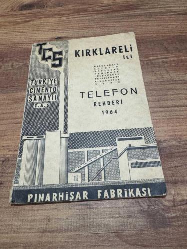 1964 Kırklareli İli Telefon Rehberi - Nadir Efemera  Yıl: 1964 Kırklareli merkez ve ilçeleri (Lüleburgaz, Babaeski, Vize vb.) kapsayan eksiksiz telefon rehberi. Çok iyi durumda;