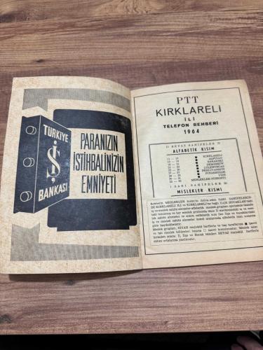 1964 Kırklareli İli Telefon Rehberi - Nadir Efemera  Yıl: 1964 Kırklareli merkez ve ilçeleri (Lüleburgaz, Babaeski, Vize vb.) kapsayan eksiksiz telefon rehberi. Çok iyi durumda;