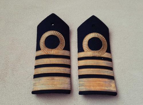 İKİNCİ DÜNYA SAVAŞI KANADA KRALİYE DONANMASI ASKERİ ADMİRAL - AMİRAL RÜTBESİ - ROZET - MADALYA C4933