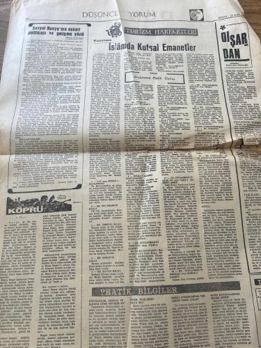 DÜNYA GAZETESİ - DOĞUM GÜNÜ HEDİYESİ (TURKISH NEWSPAPPER) - 20 ARALIK 1968 - SADECE İKİ SAYFADIR -Erdoğan Bazer-S Kılıç-Önder İnceli-Lale Nuray-Ecevit-Süleyman Demirel-M Şevki Yazman-Bedi Faik-Osman Güralp-Ercümend Melih Özbay-Muhterem Selimoğlu-Denktaş-Sunay-Barzani-Rüştü Aksal-Laikliğin bırakılması münakaşası yapılamaz-Büyük mermi kaçakçılığı-Beşiktaş cinayetinin faili dün Moda'da ikinci cinayetini işledi-İlgi duyduğu kızın ağabeyini de öldüren genç katil yakalandı-İdari teşkilatta reform yapılacak-S Kılıç cevap verdi-Denktaş bugün Kıbrıs'a gidiyor-Sunay İstanbul'da-Irak'ta Barzani ile hükümet kuvvetleri çarpışmaya başladı-Apollo-8 ile astronotlar yarın fırlatılıyorlar-Hedef belli-Politika-Bizde Reform Hareketleri-Yıldız Teknik öğrencileri Vilayet önünde oturdular-Yarın Gazetemizde-Sovyet Rusya'nın askeri politikası ve gelişme yönü-İslamda Kutsal Emanetler-Dışardan-Gerçek Nobel Babası-Hayvanlar Doymak Bilmez-Becerikli-Anlatılanlar-Yıllara-Kemik Nakli Konservesi-Köprü-Batık Pirinçler