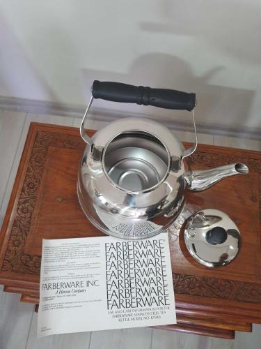 Vintage Farberware K7040 Paslanmaz Çelik Çaydanlik 2.5 kutulu