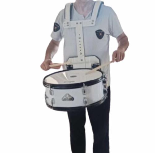 Bando için askılı tramped