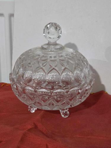 ViNTaGe AVRUPA KRİSTAL KaPaKLı ve 3 top ayaklıŞEKERLİK..