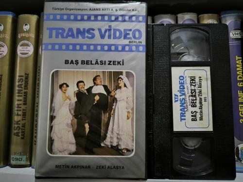 Baş belasi Zeki Alasya Metin Akpınar vhs