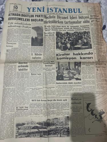 YENİ İSTANBUL GAZETESİ - DOĞUM GÜNÜ HEDİYESİ (TURKISH NEWSPAPPER) - 20 ŞUBAT 1953 - SADECE DÖRT SAYFADIR -M Nermi-Kerim Ömer Çağlar-Faik Baysal-Terhan Toker-Attinada dostluk paktı görüşmeleri başladı-Üçlü müzakerelerin mihenk taşı Trakya-Mecliste Diyanet İşleri bütçesi görüşülürken tartışmalar oldu-Kiralar hakkında komisyon kararı-Bir Milletler toplantısı-Amerikan yardımında tahditler-NATO sulh kervanı sergisi dün törenle açıldı-Malatya suikastı-Büyük kardeşim Atatürk-Şehir Haberleri-Karadenizde fırtına yine şiddetlendi-Kuleli Askeri Lisesi basın mensuplarına dün gezdirildi-Aynı günde ev sahibi olan üç talihli-Adliye Polis-Cemiyet Hayatı-Tarihte Türk Kadını Mezopotamyada kadın-Röportaj müsabakası-Bir balığın karnında bulunan mektup-Fransa ile beraber bütün dünyanın merakla takip ettiği heyecanlı dava-Bir Fransız kadınının evlatlığa aldığı iki Japon çocuğu esrarengiz bir şekilde nasıl kaçırıldı-İçme su tesisleri için motopomp satın alınacak-İnşaat ilanı-5 i ton susta çeliği ile 403 ton
