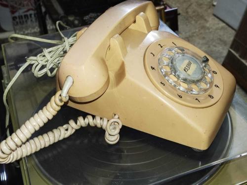 20425-80 Lİ YILLAR NORTHERN KREM RENK ÇEVİRMELİ TELEFON