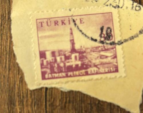 Türk Pulu - Turkish Stamp - Mektup Zarfından Kesilmiş / Postadan Geçmiş Pul Filateli -  1960 DAMGALI - BATMAN PETROL RAFİNERİSİ TEMALI PUL, 30 PARA - Türkiye Cumhuriyeti - NOSTALJİK DOĞUM GÜNÜ HEDİYESİ