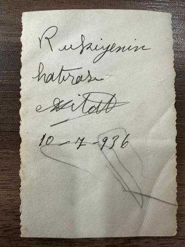 1936 Bayan Asker ufak boy siyah beyaz fotoğraf