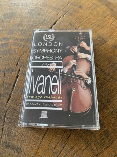 ZÜLFÜ LİVANELİ - LONDON SYMPHONY ORCHESTRA - KASET