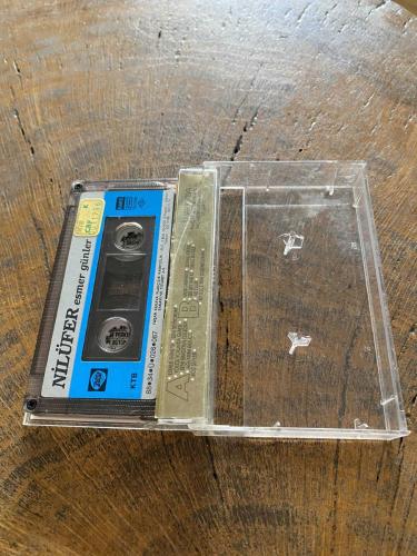 NİLÜFER - ESMER GÜNLER - KASET