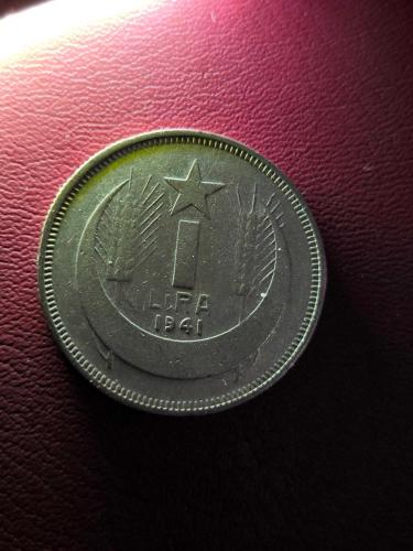 1941 Gümüş İnönü 1 Lira orjinaldir.