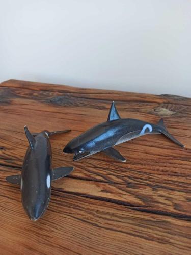 vintage ''katil balina''figür oyuncak seti ikili & 16 cm