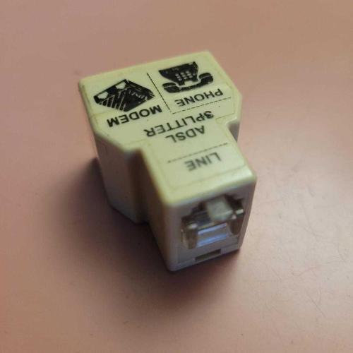 ADSL AYIRICI. SPLİTTER.  PARAZİT CIZIRTI ÖNLEYİCİ AYNI ZAMANDA.