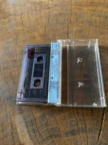 SEZEN AKSU - SÖYLÜYOR - KASET