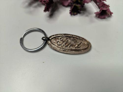 Eski Gümüş Renkli Ford Metal Anahtarlık - Eskilerden Metal Ford Anahtarlık
