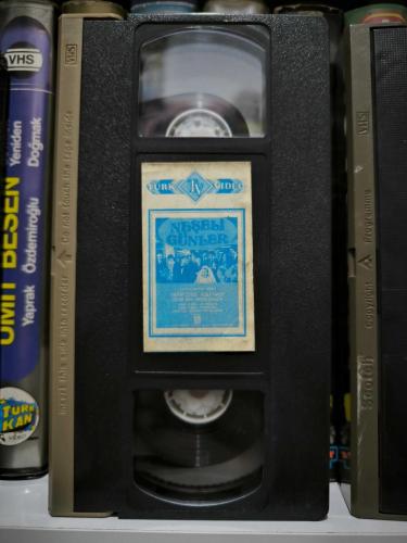 Neşeli günler şener şen sadece kaset vhs