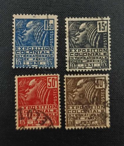 LOT.17 » Fransa 1931 Paris Koloniler Fuarı damgalı tam seri