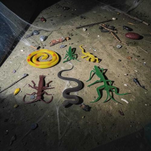 vintage merdivenaltı haşerat seti plastik 6 parça