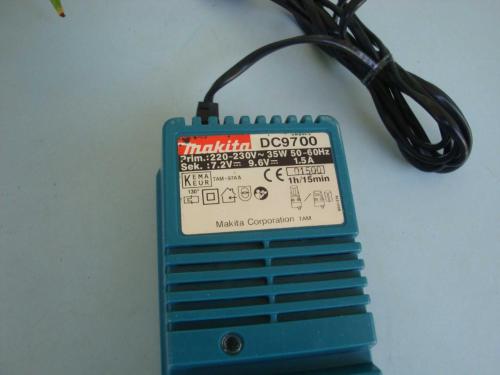MAKITA DC9700  MATKAP & VİDALAMA ŞARJ CİHAZI ( ORJİNAL ) 7.2 V / 9.6 V. -1,5 Amper BATTERY CHARGER / ŞARJ ADAPTÖR - 2. EL ÇOK TEMİZ DURUMDA