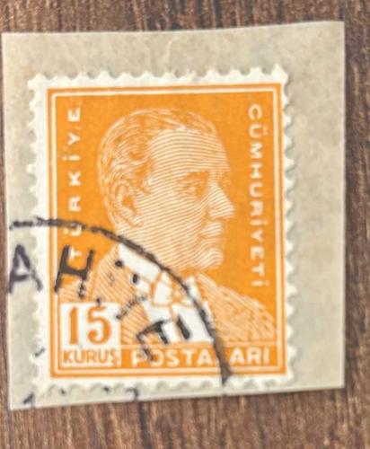 Türk Pulu - Turkish Stamp - Mektup Zarfından Kesilmiş / Postadan Geçmiş Pul Filateli -  DAMGALI - ATATÜRK TEMALI PUL, 15 KURUŞ - Türkiye Cumhuriyeti - NOSTALJİK DOĞUM GÜNÜ HEDİYESİ