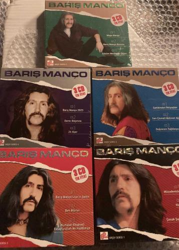 BARIŞ MANÇO ARŞİV 1 2 3 4 5 Live in Japan Ben Bilirim Estağfurullah ne haddimize  mega manço sözüm meclisten dışarı sahibinden ihtiyaçtanHal hal müsadenizle çocuklar çocuk şarkıları 24 ayar değmesin yağlıboya Barış Manço Anısına Beni bilirim2023 Darısı başınıza 15 CD SIFIR JELATİNLİ AMBALAJINDADIR