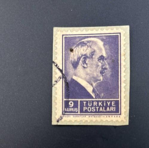 Türk Pulu - Turkish Stamp -Mektup Zarfından Kesilmiş /Postadan Geçmiş Pul Filateli - Damgalı - İSMET İNÖNÜ TEMALI PUL, 9 KURUŞ - Türkiye Cumhuriyeti - NOSTALJİK DOĞUM GÜNÜ HEDİYESİ