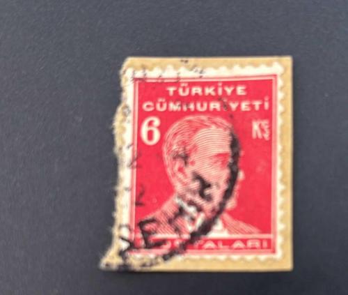 Türk Pulu - Turkish Stamp -Mektup Zarfından Kesilmiş /Postadan Geçmiş Pul Filateli - Damgalı - ATATÜRK TEMALI PUL, 6 KURUŞ - Türkiye Cumhuriyeti - NOSTALJİK DOĞUM GÜNÜ HEDİYESİ