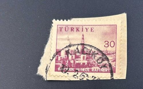 Türk Pulu - Turkish Stamp -Mektup Zarfından Kesilmiş /Postadan Geçmiş Pul Filateli - Damgalı - BATMAN PETROL RAFİNERİSİ TEMALI PUL, 30 PARA - Türkiye Cumhuriyeti - NOSTALJİK DOĞUM GÜNÜ HEDİYESİ