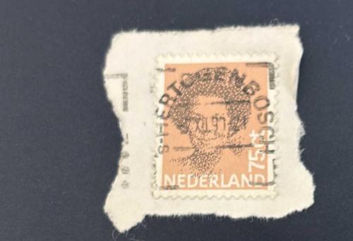 Hollanda Pulu - Nederland Stamp - Mektup Zarfından Kesilmiş / Postadan Geçmiş Pul Filateli - KRALİÇE BEATRİX TEMALI PUL , 75 PARA - YABANCI PULLAR-NOSTALJİK DOĞUM GÜNÜ HEDİYESİ